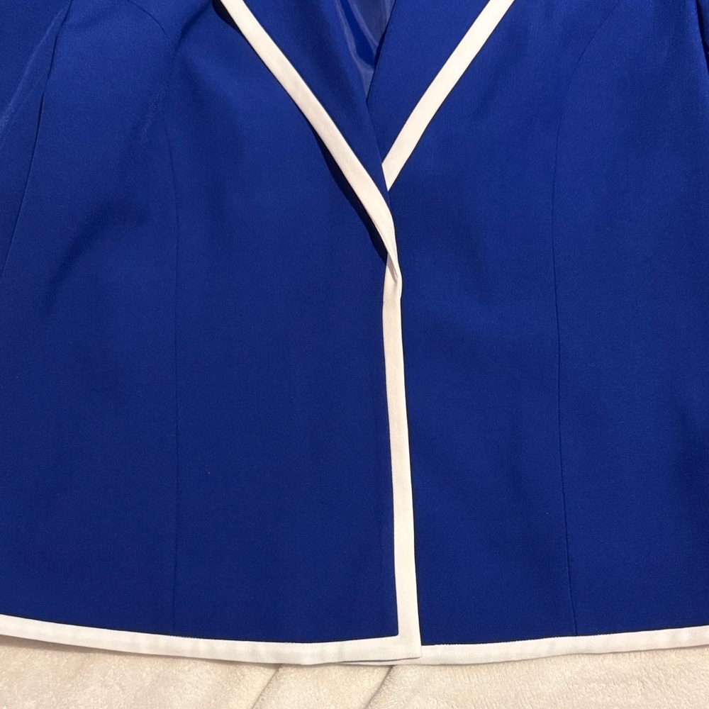 Evan Picone Royal Blue Blazer with White Trim - Picture 3 of 6